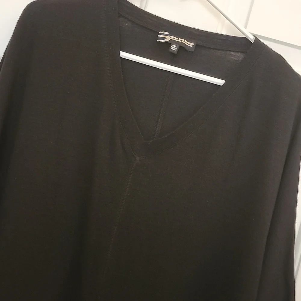 Serena Williams Black V-Neck Poncho Top - Picture 2 of 9